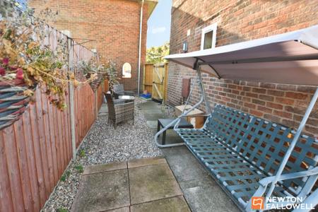 3 bedroom Semi-detached house for sale in Shelthorpe Road, Loughborough, LE11