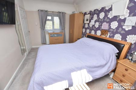 3 bedroom Semi-detached house for sale in Shelthorpe Road, Loughborough, LE11