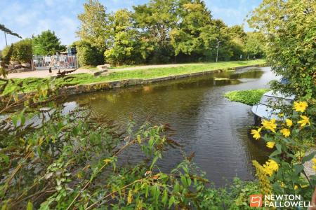 2 bedroom Semi-detached house for sale in Bridgeside Cottages, Loughborough, LE11
