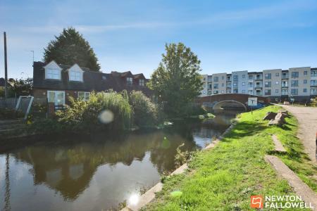 2 bedroom Semi-detached house for sale in Bridgeside Cottages, Loughborough, LE11