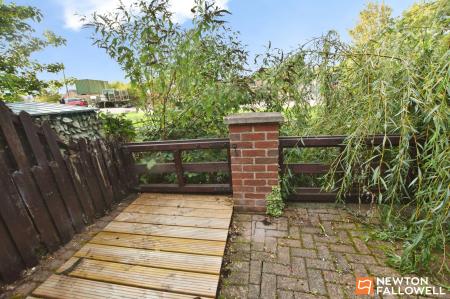 2 bedroom Semi-detached house for sale in Bridgeside Cottages, Loughborough, LE11