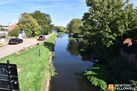 2 bedroom Semi-detached house for sale in Bridgeside Cottages, Loughborough, LE11