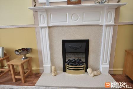 2 bedroom Semi-detached house for sale in Bridgeside Cottages, Loughborough, LE11