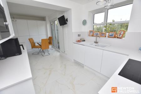 2 bedroom Semi-detached house for sale in Bridgeside Cottages, Loughborough, LE11