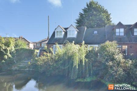 2 bedroom Semi-detached house for sale in Bridgeside Cottages, Loughborough, LE11