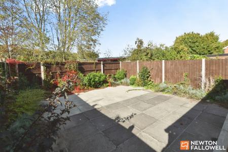 2 bedroom Semi-detached house for sale in Deanside Drive, Loughborough, LE11