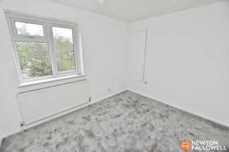 2 bedroom Semi-detached house for sale in Deanside Drive, Loughborough, LE11