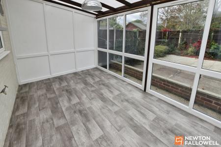 2 bedroom Semi-detached house for sale in Deanside Drive, Loughborough, LE11