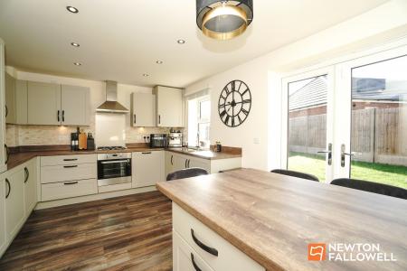 3 bedroom Semi-detached house for sale in Pankhurst Close, East Leake, LE12
