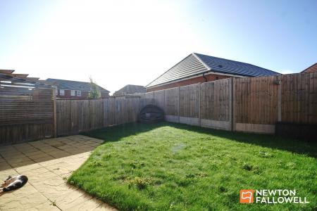 3 bedroom Semi-detached house for sale in Pankhurst Close, East Leake, LE12