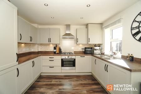3 bedroom Semi-detached house for sale in Pankhurst Close, East Leake, LE12
