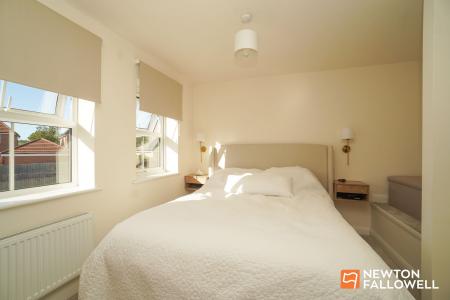 3 bedroom Semi-detached house for sale in Pankhurst Close, East Leake, LE12