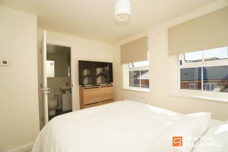 3 bedroom Semi-detached house for sale in Pankhurst Close, East Leake, LE12
