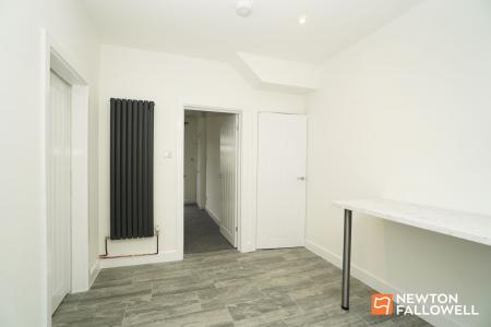 3 bedroom Terraced House for sale in Whitehouse Avenue, Loughborough, LE11
