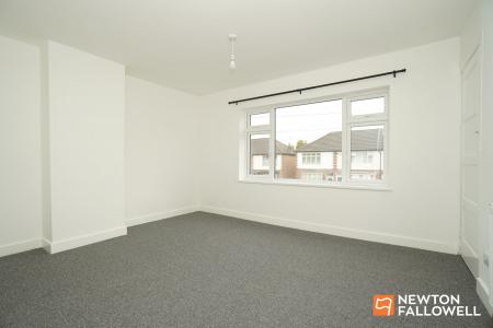 3 bedroom Terraced House for sale in Whitehouse Avenue, Loughborough, LE11