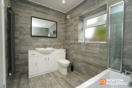 3 bedroom Terraced House for sale in Whitehouse Avenue, Loughborough, LE11