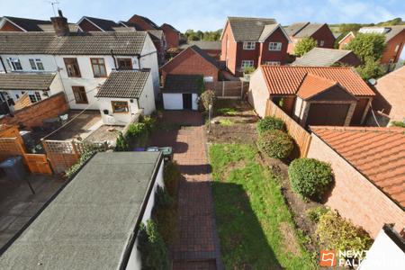 3 bedroom Semi-detached house for sale in Meadow End, Gotham, NG11