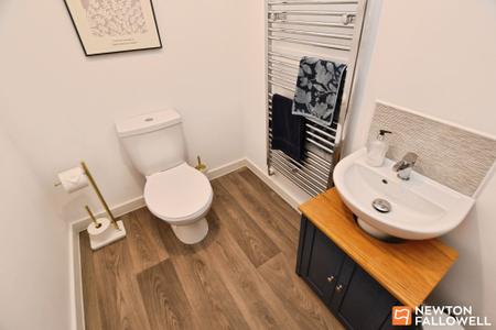 4 bedroom Semi-detached house for sale in Buzzard Way, East Leake, LE12