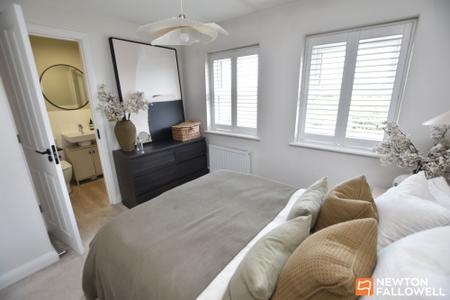 3 bedroom Terraced House for sale in Evans Road, East Leake, LE12