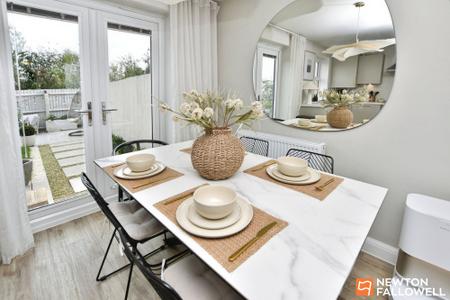 3 bedroom Terraced House for sale in Evans Road, East Leake, LE12