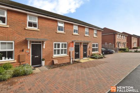 3 bedroom Terraced House for sale in Evans Road, East Leake, LE12