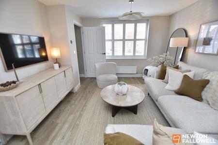 3 bedroom Terraced House for sale in Evans Road, East Leake, LE12