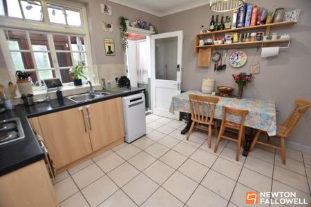 3 bedroom Semi-detached house for sale in Hathern Road, Shepshed, LE12