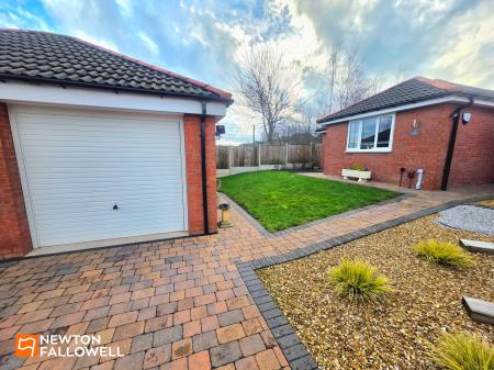 3 bedroom Detached bungalow for sale in Crown Green, Mansfield, NG19