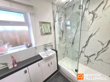 3 bedroom Detached bungalow for sale in Crown Green, Mansfield, NG19