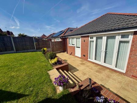 3 bedroom Detached bungalow for sale in Crown Green, Mansfield, NG19