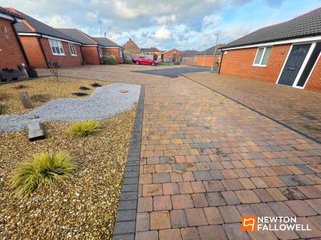 3 bedroom Detached bungalow for sale in Crown Green, Mansfield, NG19
