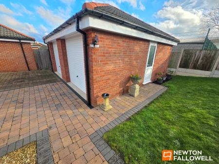 3 bedroom Detached bungalow for sale in Crown Green, Mansfield, NG19