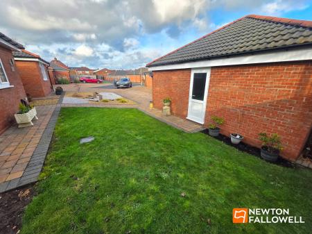 3 bedroom Detached bungalow for sale in Crown Green, Mansfield, NG19