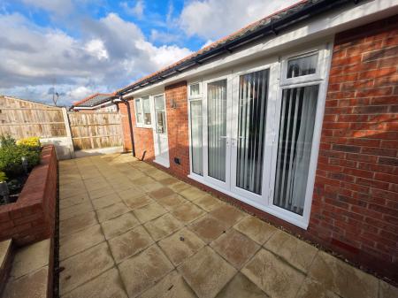3 bedroom Detached bungalow for sale in Crown Green, Mansfield, NG19