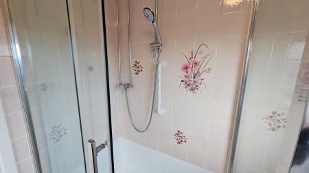 3 bedroom Detached house for sale in Hardwick Drive, Ollerton, NG22