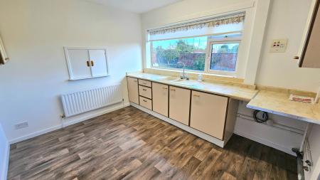 3 bedroom Detached house for sale in Hardwick Drive, Ollerton, NG22