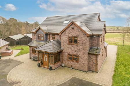 6 bedroom Character Property for sale in Mansfield Road, Papplewick, NG15