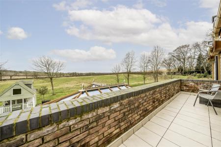 6 bedroom Character Property for sale in Mansfield Road, Papplewick, NG15
