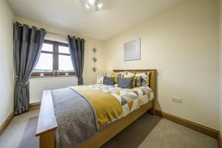 6 bedroom Character Property for sale in Mansfield Road, Papplewick, NG15
