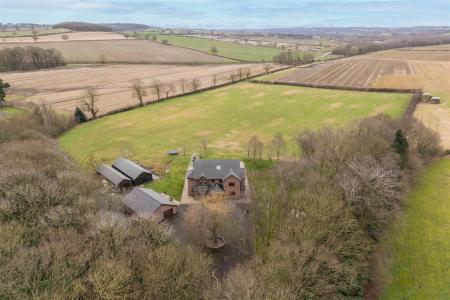 6 bedroom Character Property for sale in Mansfield Road, Papplewick, NG15