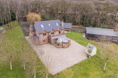 6 bedroom Character Property for sale in Mansfield Road, Papplewick, NG15