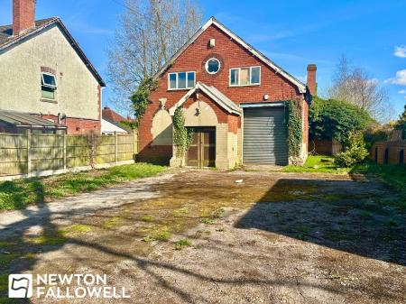 6 bedroom Detached house for sale in Marlborough Road, Kirkby-in-Ashfield, NG17