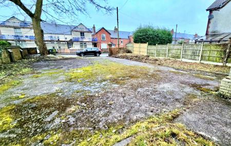 6 bedroom Detached house for sale in Marlborough Road, Kirkby-in-Ashfield, NG17