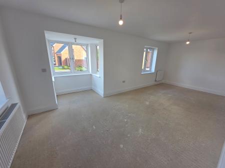 4 bedroom Detached house for sale in Maypole Road, Mansfield, NG19