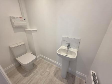 4 bedroom Detached house for sale in Maypole Road, Mansfield, NG19