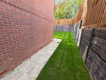 3 bedroom Semi-detached house for sale in Maypole Road, Mansfield, NG19