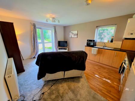 2 bedroom Apartment for sale in Old Bakery Way, Mansfield, NG18