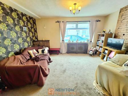3 bedroom Terraced House for sale in Portland Street, New Houghton, NG19