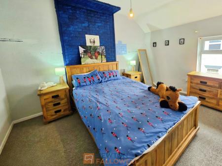 3 bedroom Terraced House for sale in Portland Street, New Houghton, NG19