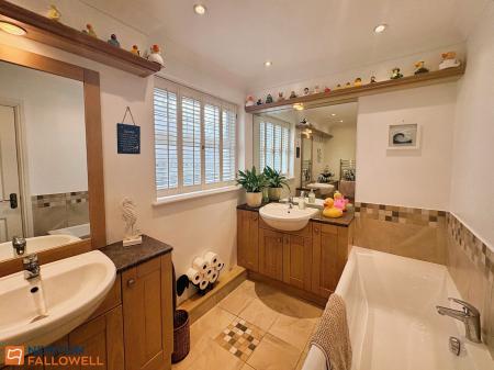 3 bedroom Detached bungalow for sale in Wordsworth Avenue, Sutton-In-Ashfield, NG17